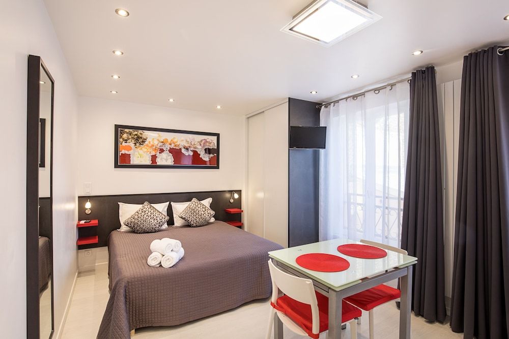 Hôtel de L'Horloge Deluxe Studio, Kitchenette 8