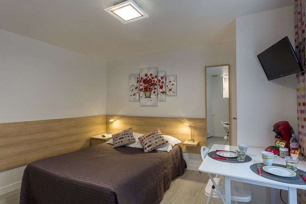 Hôtel de L'Horloge Superior Double Room, Kitchenette 7