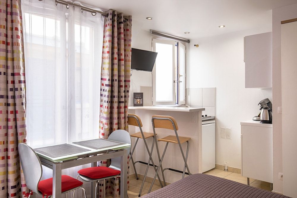 Hôtel de L'Horloge Superior Double Room, Kitchenette 25