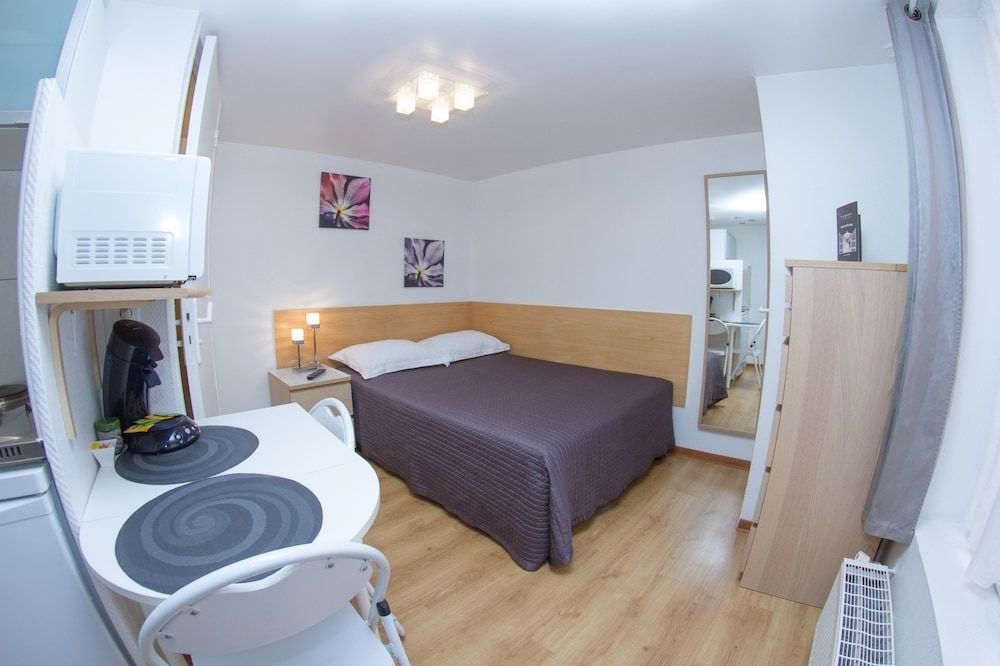 Hôtel de L'Horloge Superior Double Room, Kitchenette 3