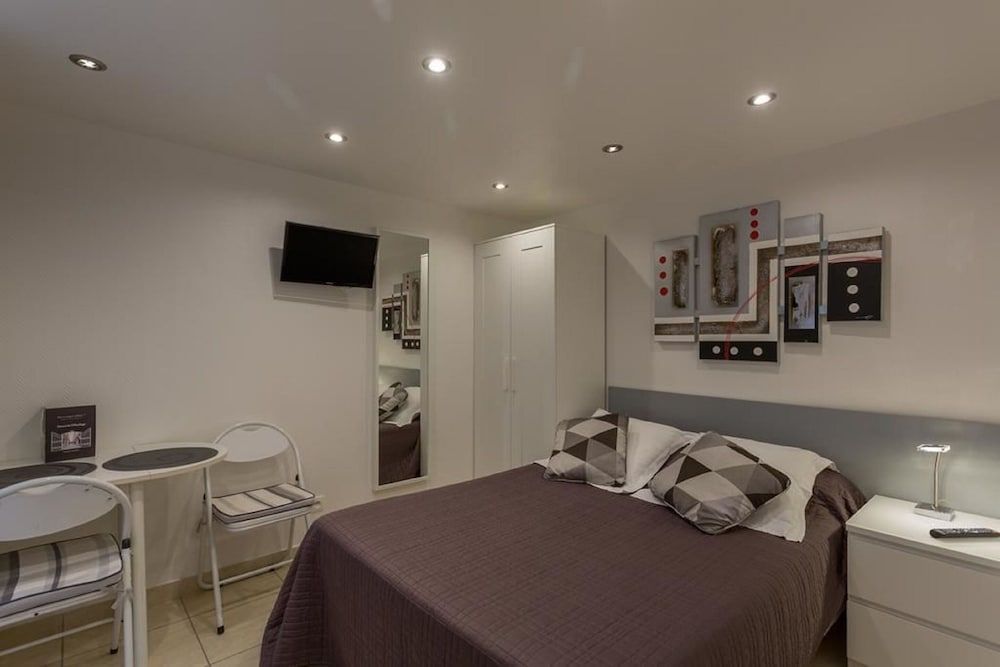 Hôtel de L'Horloge Superior Double Room, Kitchenette 5