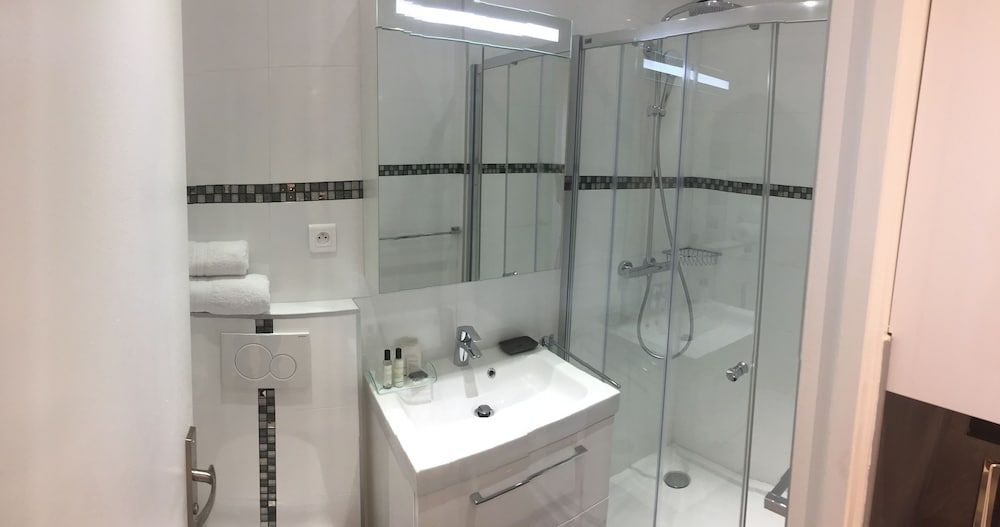 Hôtel de L'Horloge Superior Double Room, Kitchenette 19