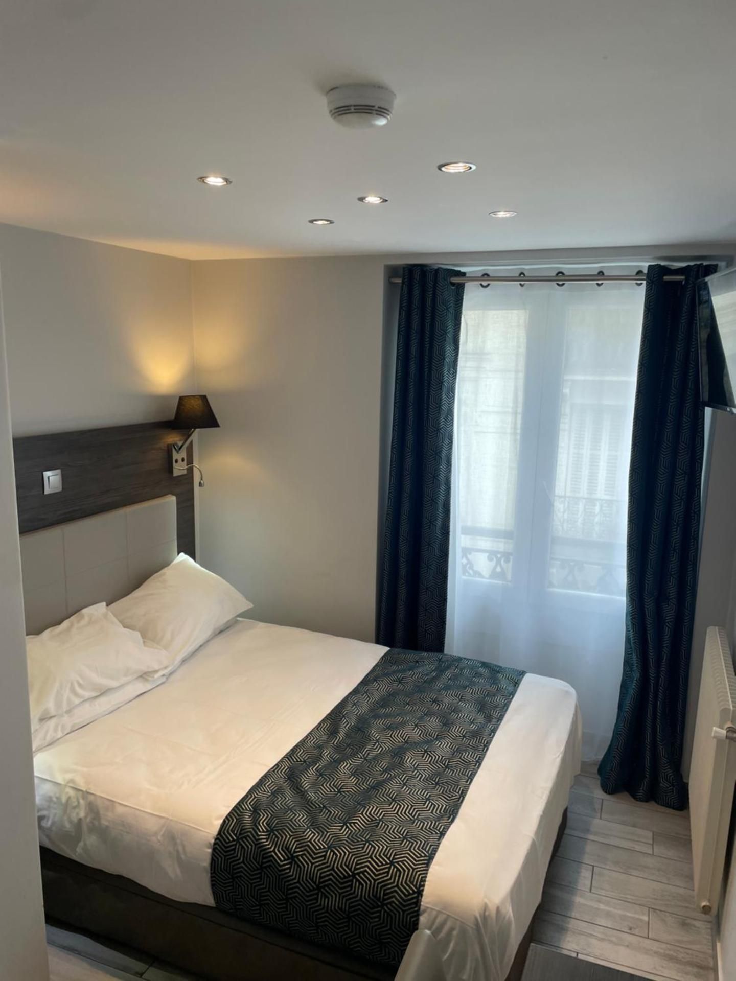 undefined Mary's Hotel République 9