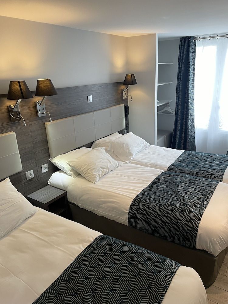 Mary's Hotel République Family Room