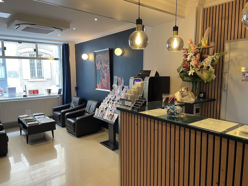 undefined Mary's Hotel République