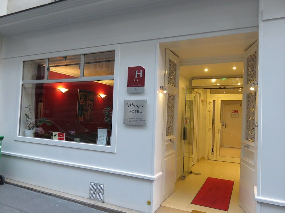 undefined Mary's Hotel République 3