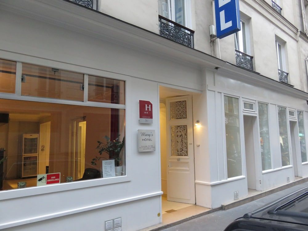 undefined Mary's Hotel République 4