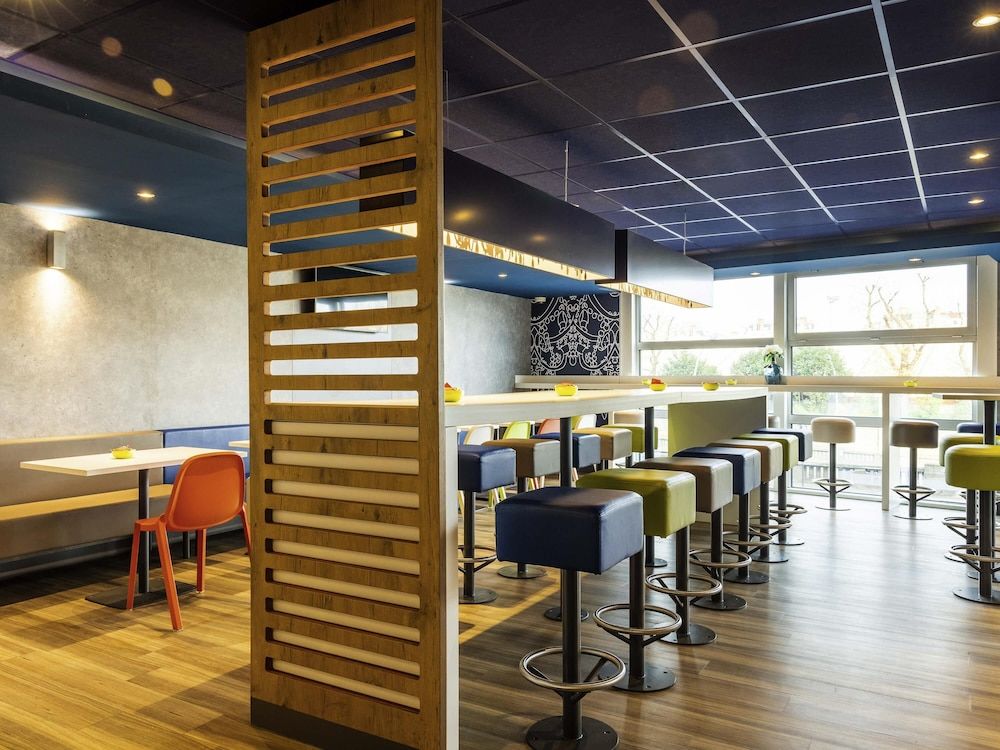 undefined ibis budget Paris Porte d'Orleans 9