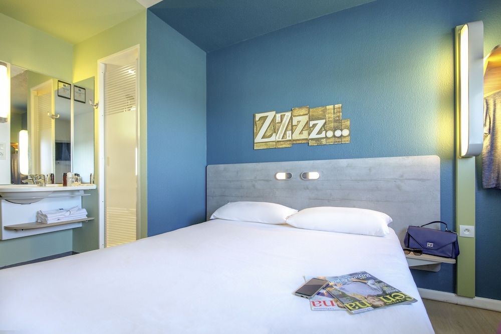 ibis budget Paris Porte d'Orleans Double Room 5