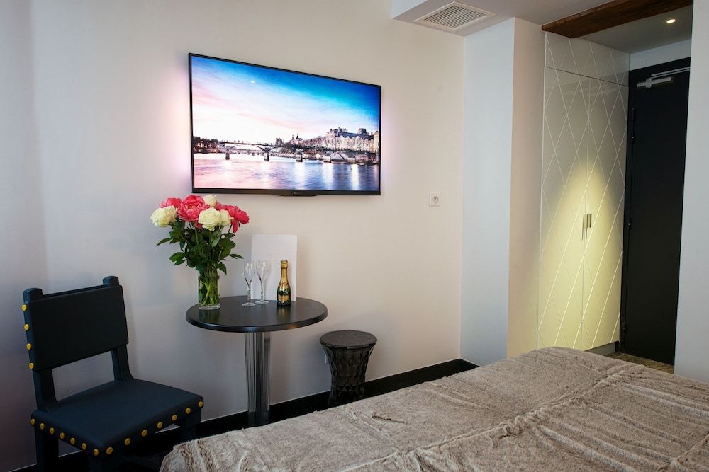 Hotel le Clos de Notre Dame Double Room 3