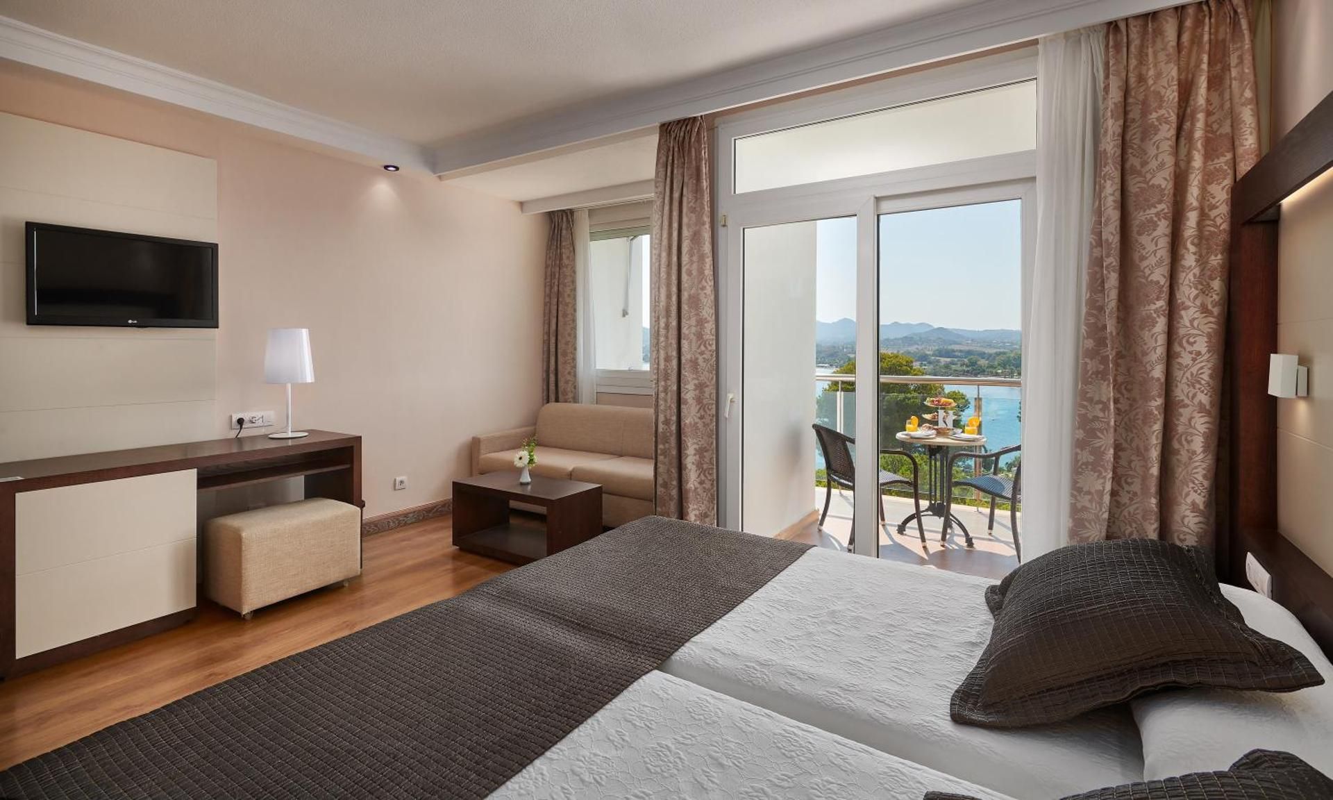 Select Double Room with Sea View