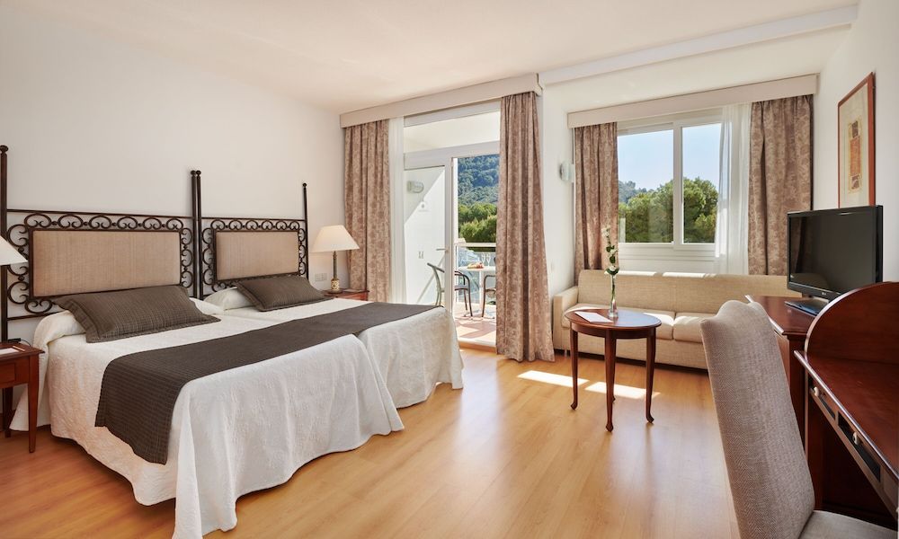 Double Room, Sea View (1 Adult + 1 Child)
