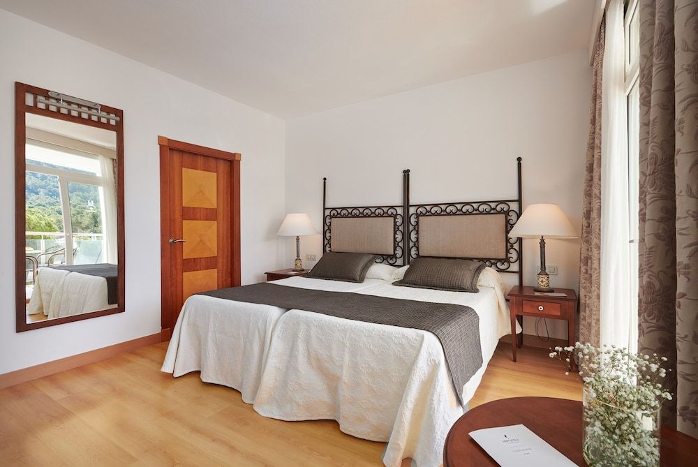 Double Room, Sea View (1 Adult + 1 Child)