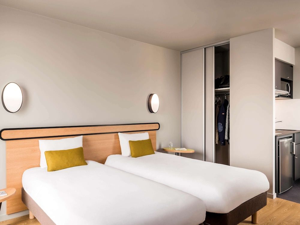 Studio, 2 Twin Beds