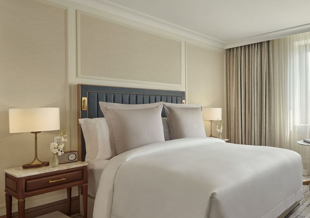 Jumeirah Carlton Tower London Standard Room 2