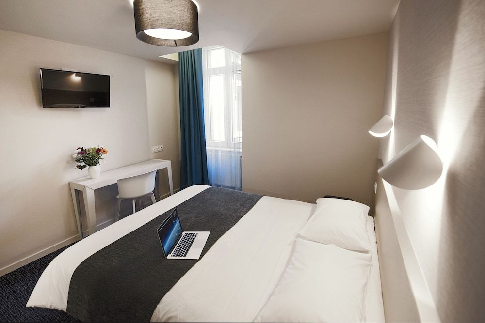 Hôtel Du Port Comfort Double Room 2