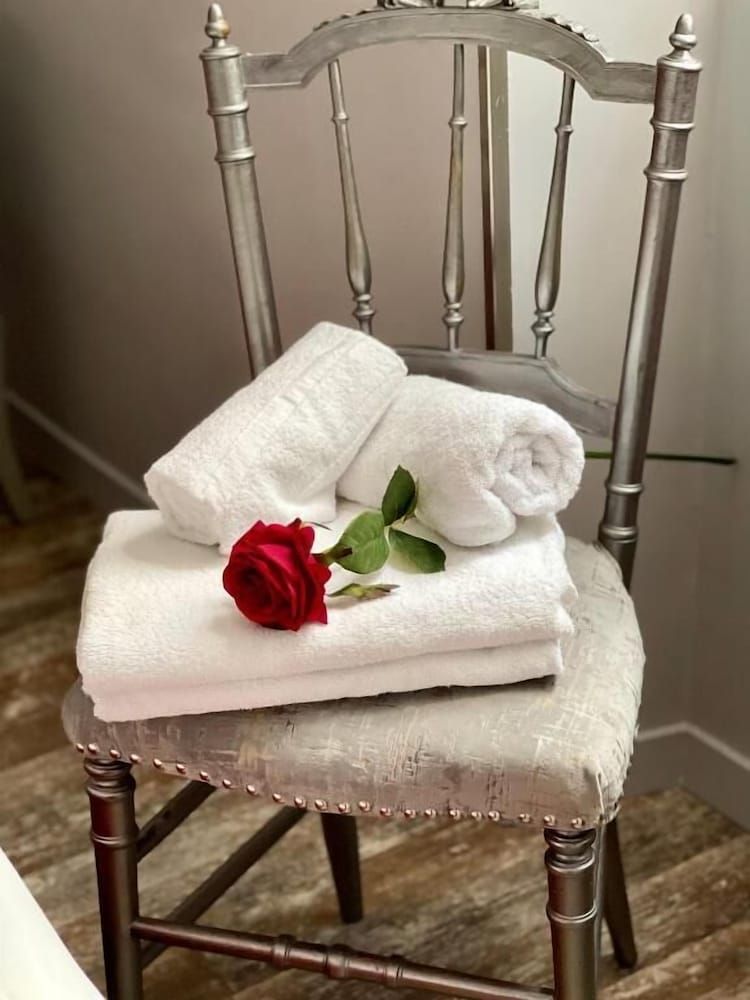 undefined Hôtel le Romanesque 8