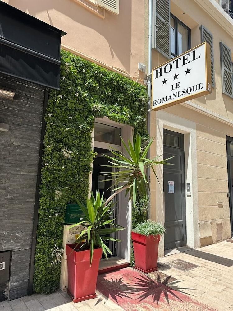 undefined Hôtel le Romanesque