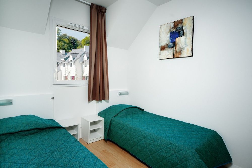 HOLIDAY HOME for 8 people