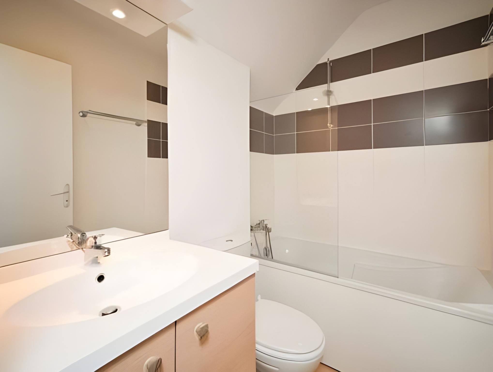 Three-Bedroom Maisonette (8 Adults)