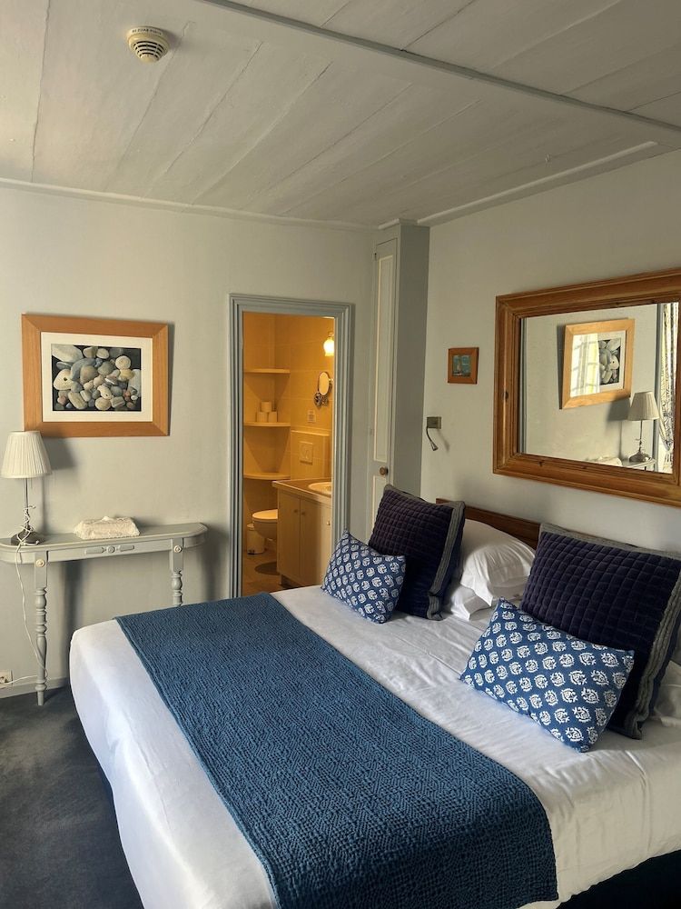 Family Room (max 3 persons)