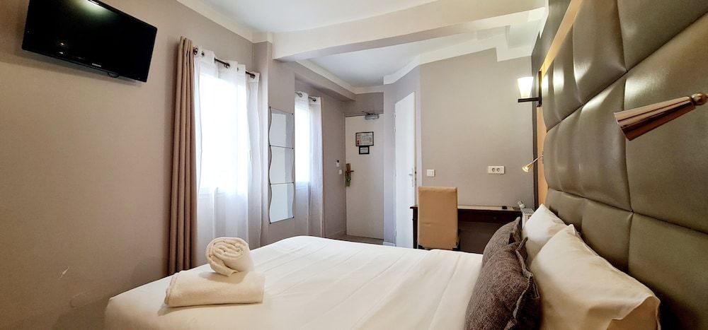 Hotel de France Standard Double Room, 1 Queen Bed 5