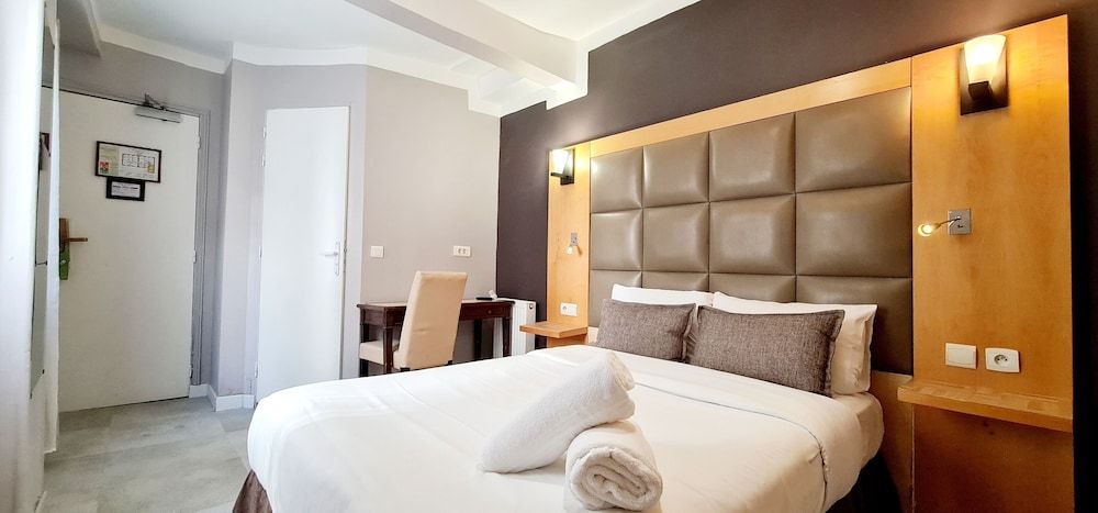 Hotel de France Standard Double Room, 1 Queen Bed