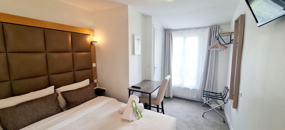 undefined Hotel de France 2