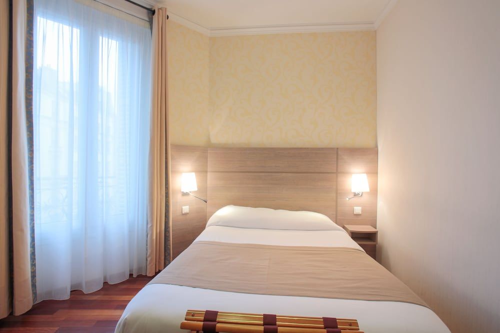 Grand Hôtel du Loiret Classic Double Room 8