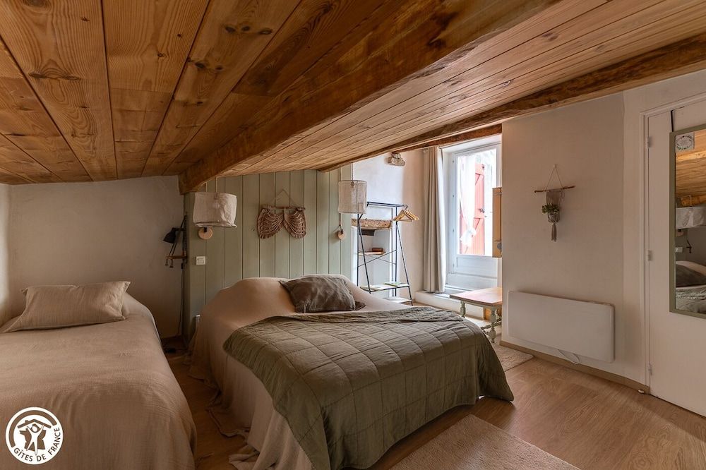 City Triple Room, Ensuite, City View