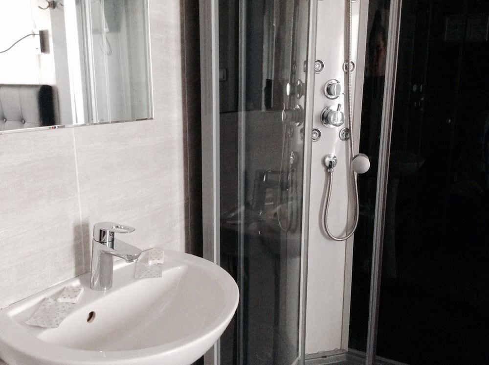 Hôtel Gofen Double Room with Shared Toilets 14