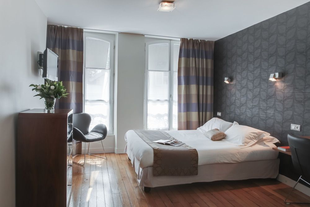 The Originals Boutique Hotel Victoria Fontainebleau Classic Double or Twin Room 5