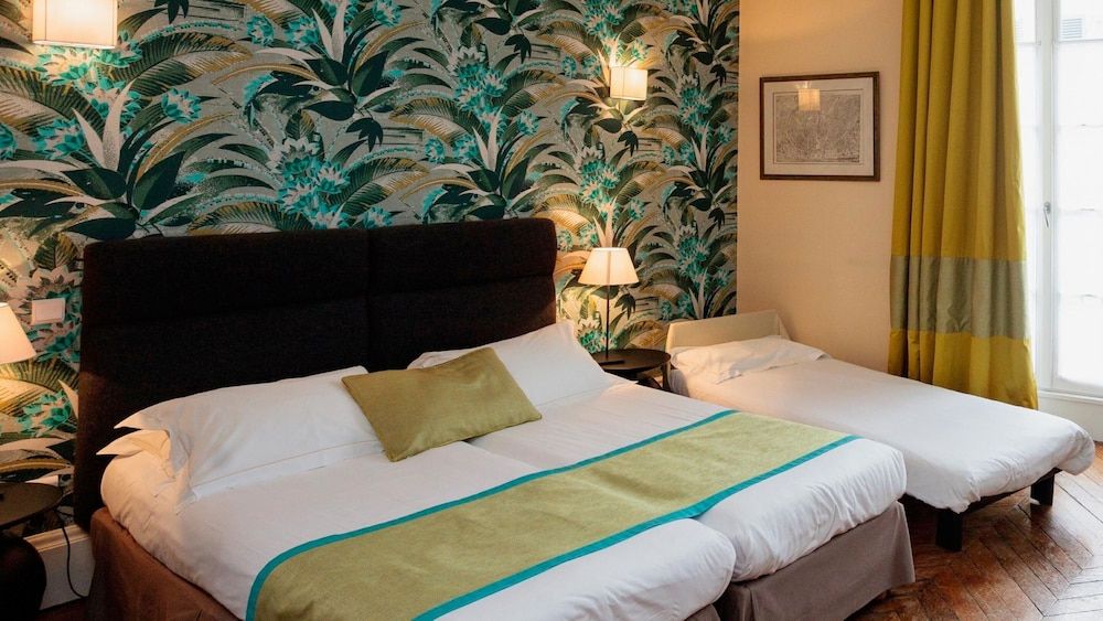 The Originals Boutique Hotel Victoria Fontainebleau Family Room 3