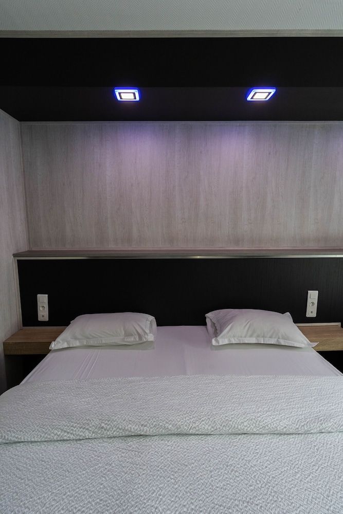 Hôtel Rocade Triple Room