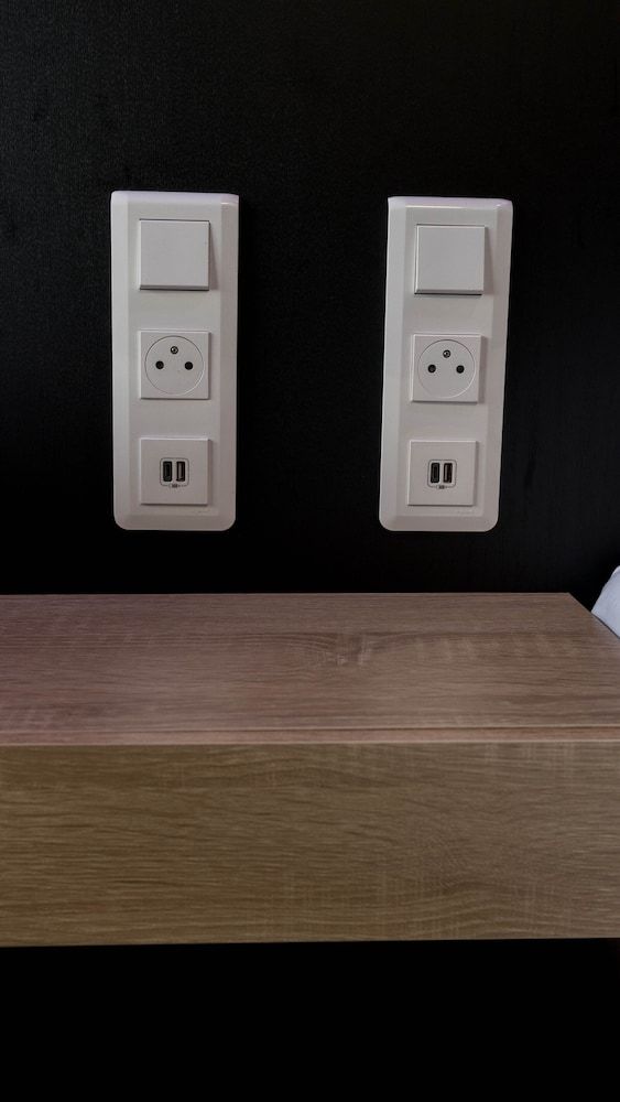 Hôtel Rocade Family Room 5