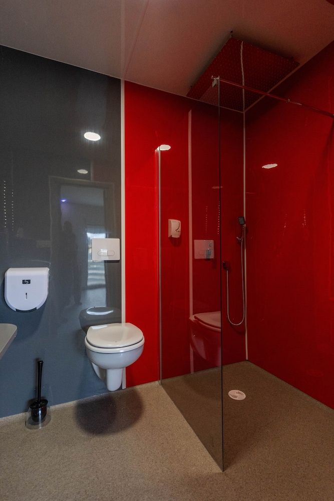 Hôtel Rocade Triple Room 4