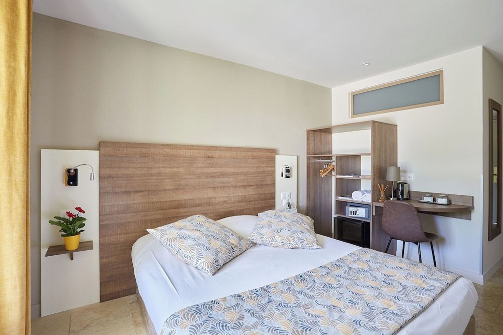 Club Double or Twin Room, 2 Twin Beds, Accessible, Ground Floor