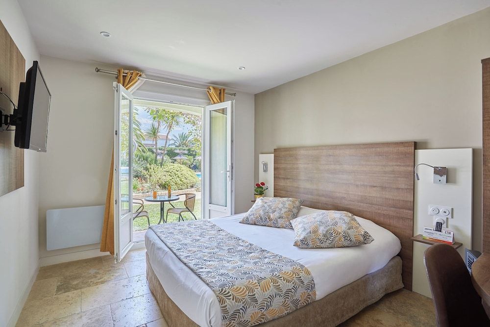 Club Double or Twin Room, 2 Twin Beds, Accessible, Ground Floor