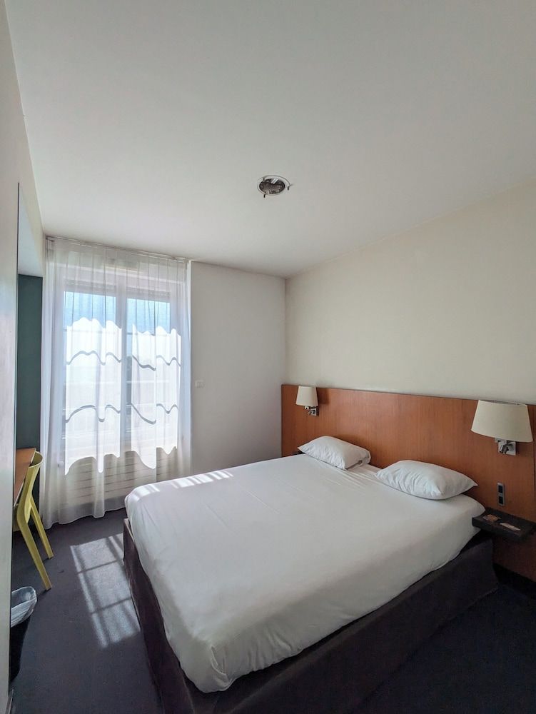 Hotel de la Gare Brest Club Double Room 3