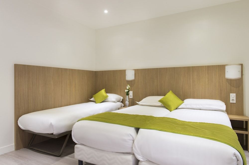 undefined Hotel Bel Oranger Paris 3