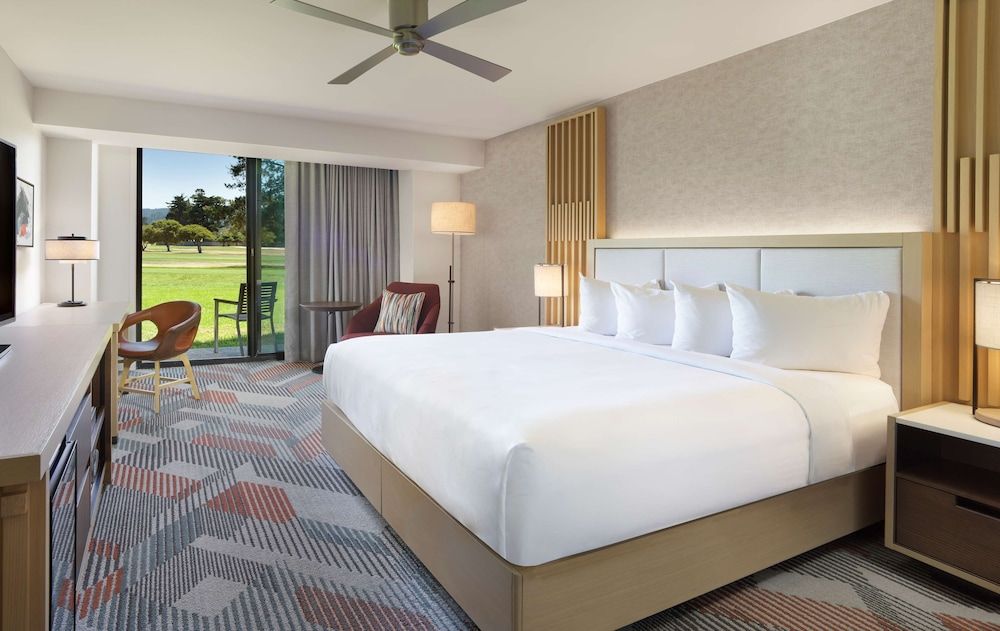Room, 1 King Bed, Patio, Golf View