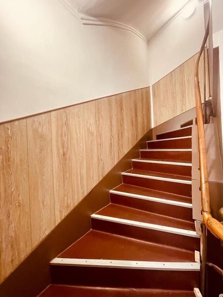 undefined Hipotel Paris Gambetta Republique 9