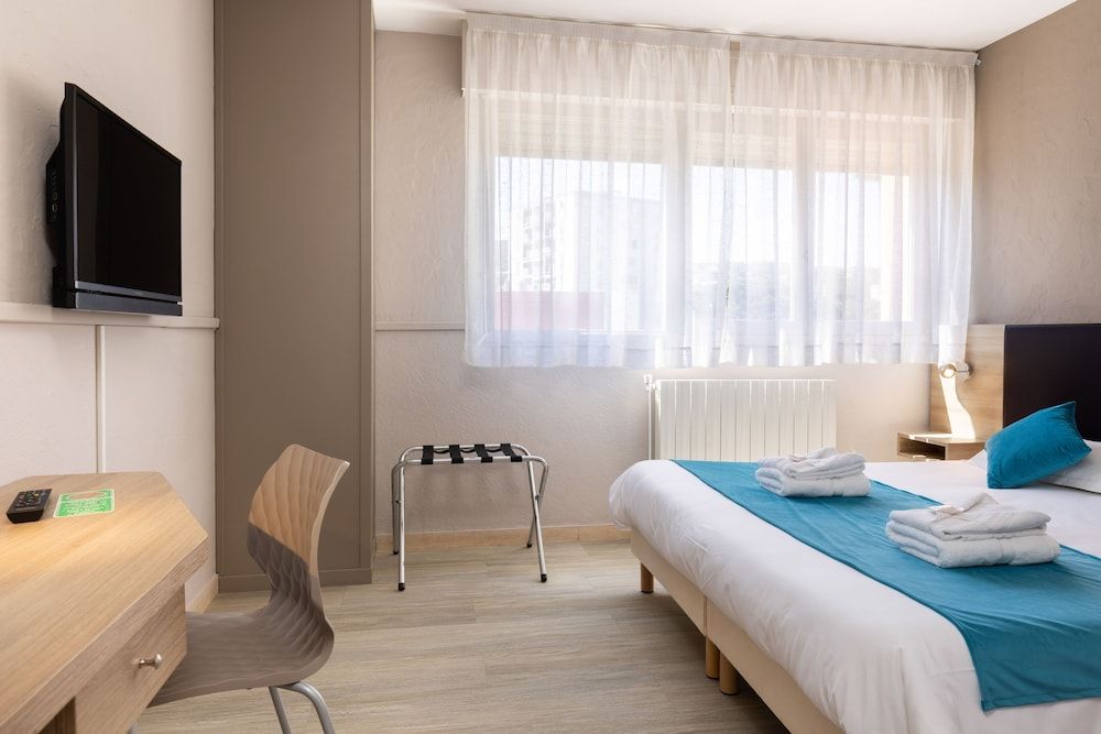 Double or Twin Room (sans balcon)