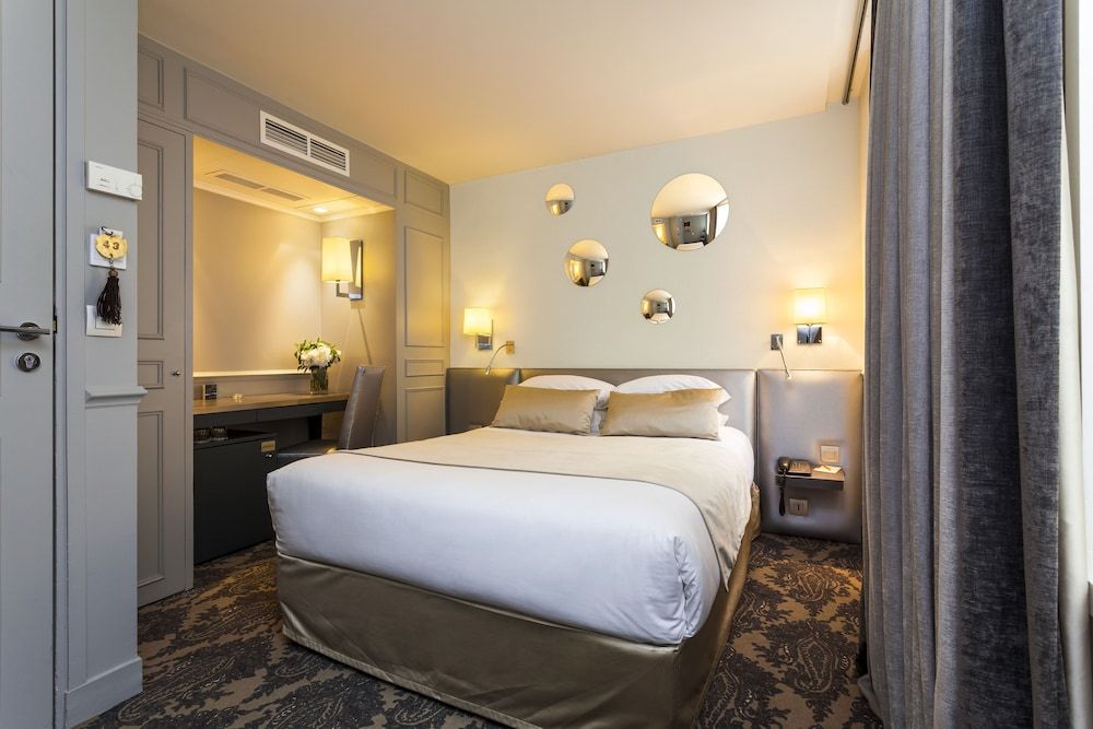 Hotel Le Clos Medicis Classic Double Room 2