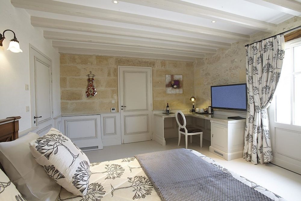 Château la Rose Perriere Standard Double Room, Accessible, Private Bathroom (Perrière) 4