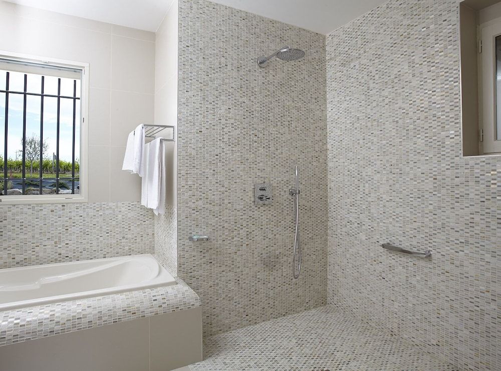 Château la Rose Perriere Deluxe Double Room, Private Bathroom (Rose Perrière) 2