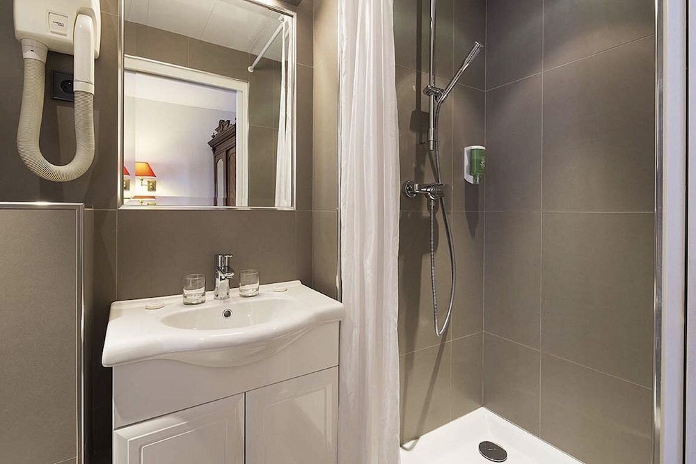 New Orient Hôtel Comfort 4