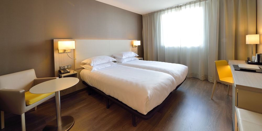 AC Hotel by Marriott Marseille Prado Velodrome Classic Room, 2 Twin Beds, Non Smoking, View 2
