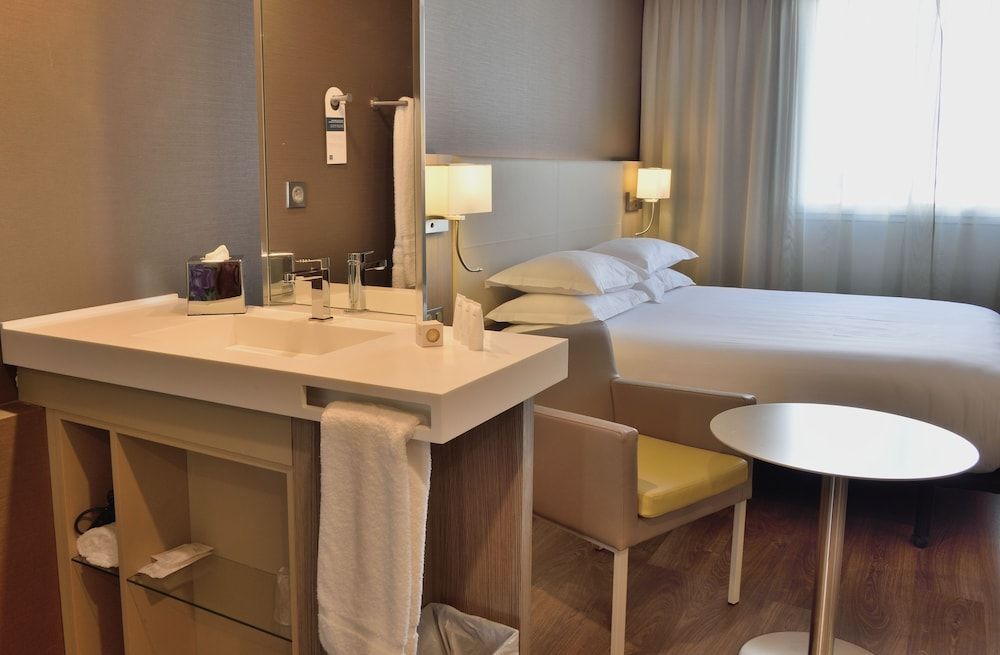 AC Hotel by Marriott Marseille Prado Velodrome Classic Room, 1 Queen Bed, Non Smoking, City View