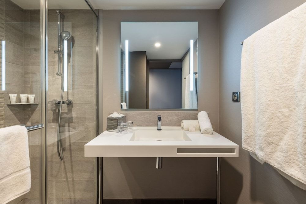 AC Hotel by Marriott Marseille Prado Velodrome Classic Room, 2 Twin Beds, Non Smoking, View 5